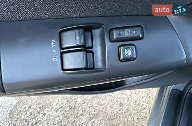 Седан Toyota Corolla 2004 в 