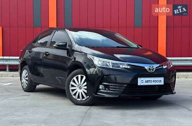 Седан Toyota Corolla 2016 в Києві