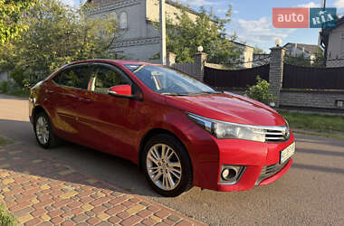 Седан Toyota Corolla 2014 в 