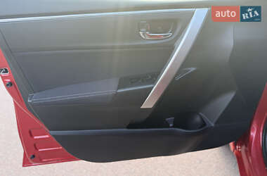 Седан Toyota Corolla 2014 в 
