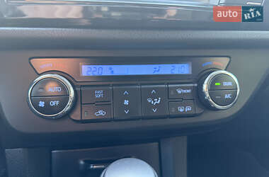 Седан Toyota Corolla 2014 в 