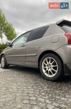 Хэтчбек Toyota Corolla 2003 в Днепре