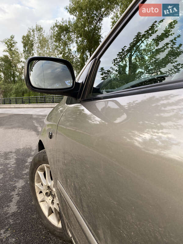 Хетчбек Toyota Corolla 2003 в Дніпрі