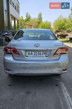 Седан Toyota Corolla 2011 в 