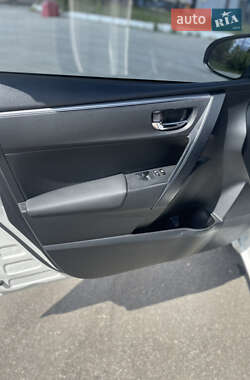 Седан Toyota Corolla 2014 в 