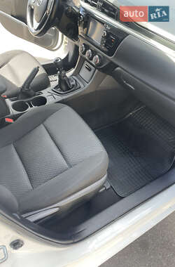 Седан Toyota Corolla 2014 в 