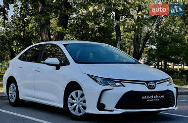 Седан Toyota Corolla 2019 в 