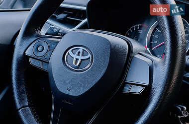 Седан Toyota Corolla 2019 в 
