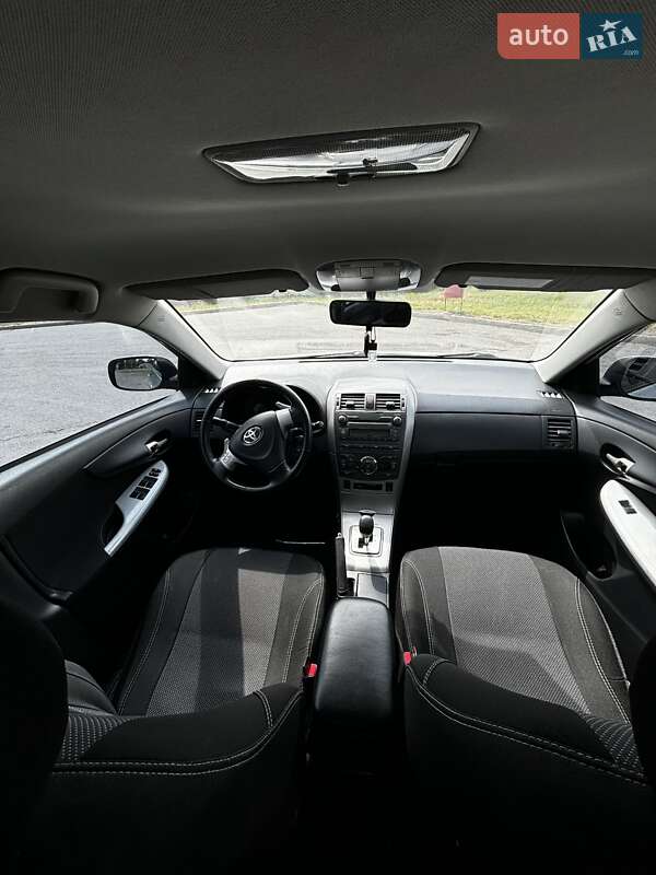 Седан Toyota Corolla 2008 в Запорожье