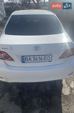 Седан Toyota Corolla 2011 в  фото 4 Седан Toyota Corolla 2011 в