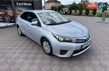 Седан Toyota Corolla 2014 в 
