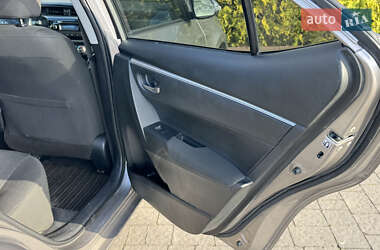 Седан Toyota Corolla 2013 в 