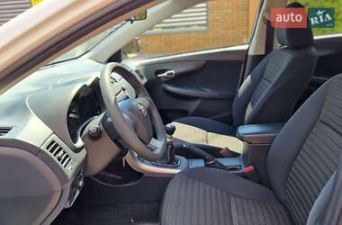Седан Toyota Corolla 2012 в 