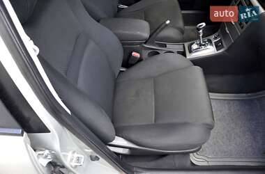 Хэтчбек Toyota Corolla 2004 в 