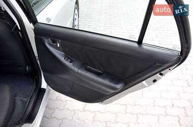 Хэтчбек Toyota Corolla 2004 в 