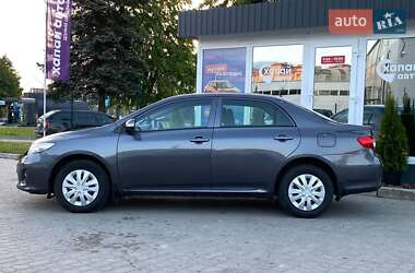 Седан Toyota Corolla 2011 в 