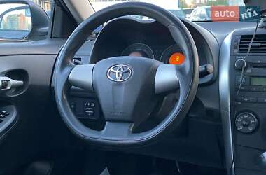 Седан Toyota Corolla 2011 в 
