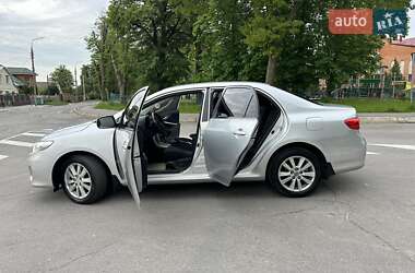 Седан Toyota Corolla 2010 в 