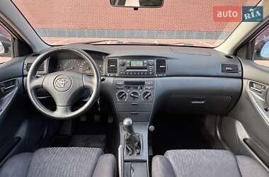 Седан Toyota Corolla 2002 в 