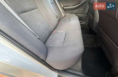Седан Toyota Corolla 2002 в 