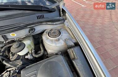 Седан Toyota Corolla 2002 в 