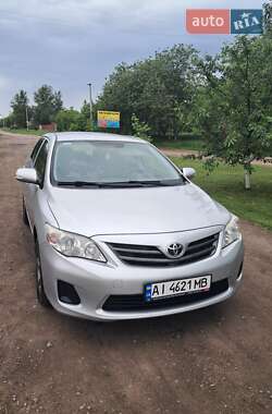 Седан Toyota Corolla 2012 в Кагарлыке