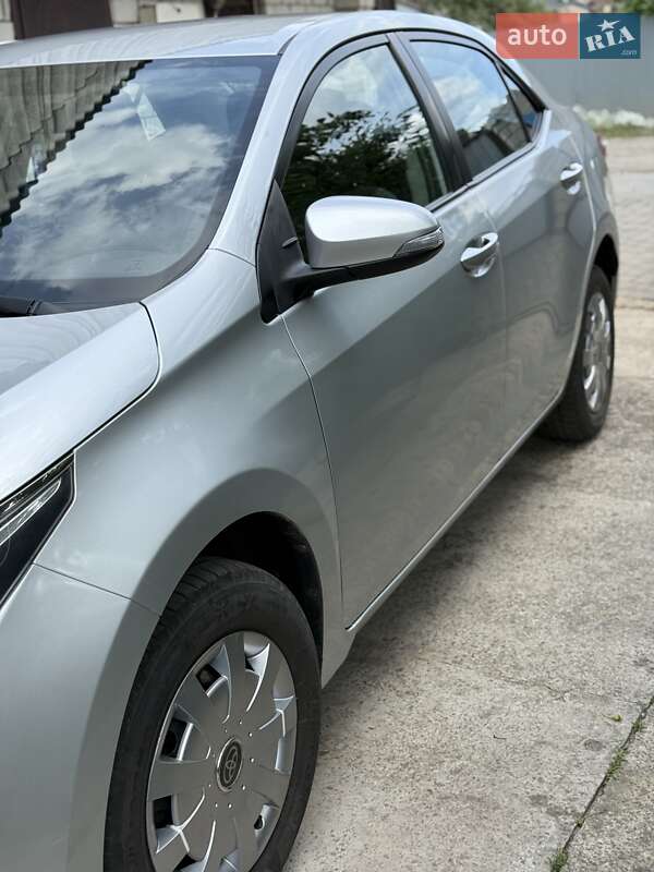 Хетчбек Toyota Corolla 2013 в Полтаві