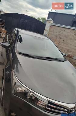 Седан Toyota Corolla 2014 в Чернігові