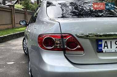 Седан Toyota Corolla 2010 в 