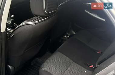 Седан Toyota Corolla 2010 в 