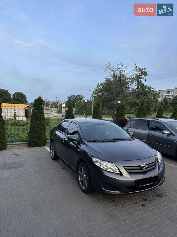 Седан Toyota Corolla 2008 в Лозовій