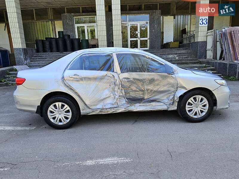 Седан Toyota Corolla 2011 в Києві