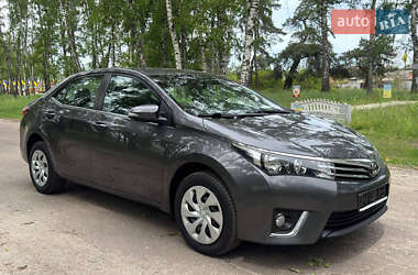 Седан Toyota Corolla 2017 в 
