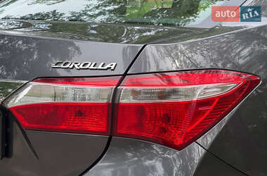 Седан Toyota Corolla 2017 в 