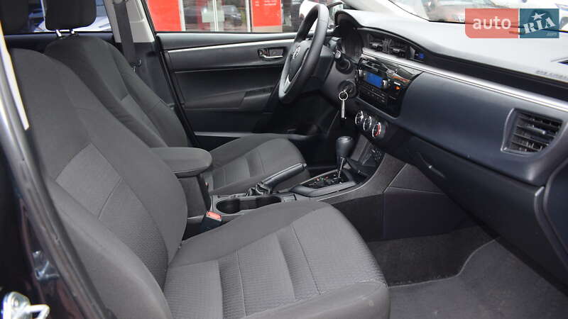 Седан Toyota Corolla 2014 в Житомире