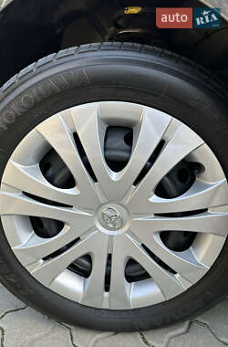 Седан Toyota Corolla 2010 в 