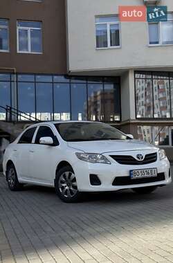 Седан Toyota Corolla 2011 в Тернополе