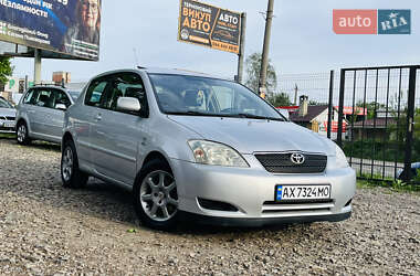 Хетчбек Toyota Corolla 2002 в 