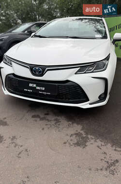 Седан Toyota Corolla 2024 в 