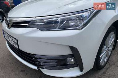 Седан Toyota Corolla 2017 в 