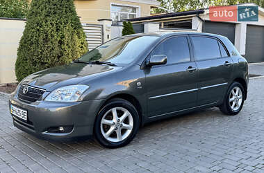 Хэтчбек Toyota Corolla 2003 в 