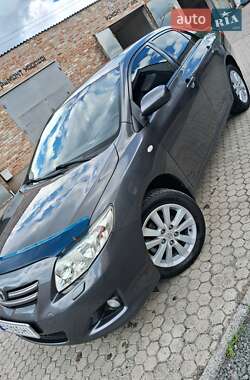 Седан Toyota Corolla 2008 в Кропивницком