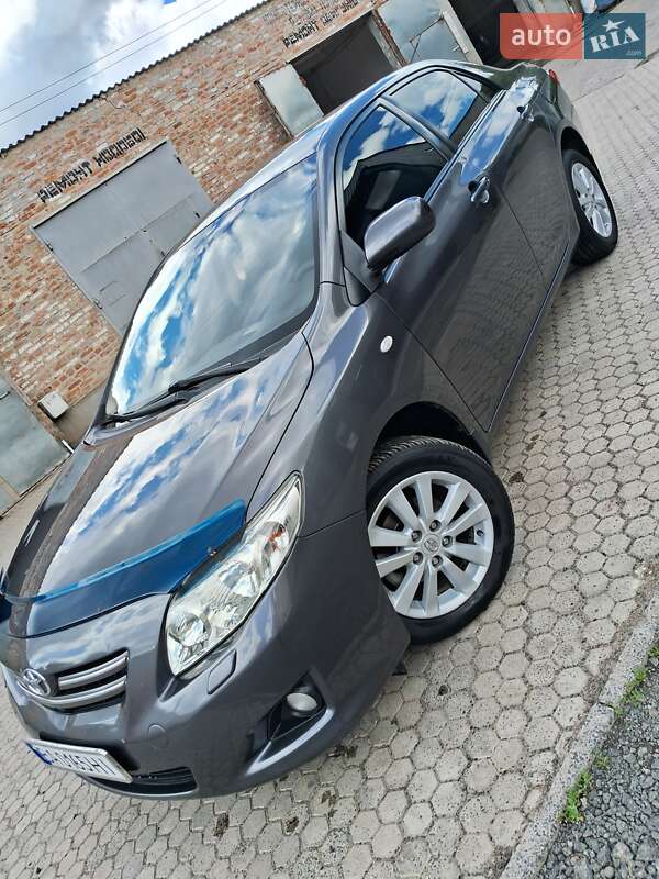 Седан Toyota Corolla 2008 в Кропивницькому