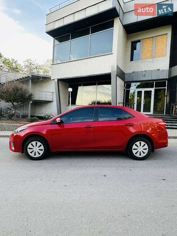 Седан Toyota Corolla 2013 в Запорожье
