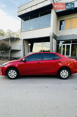 Седан Toyota Corolla 2013 в 