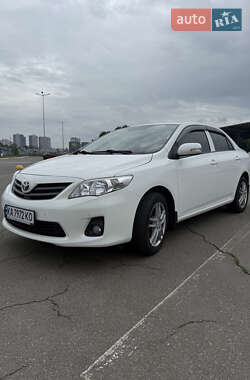 Седан Toyota Corolla 2012 в Києві