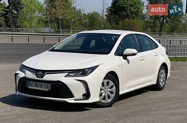 Седан Toyota Corolla 2019 в 