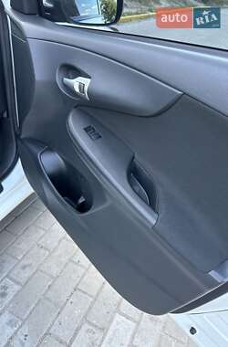 Седан Toyota Corolla 2012 в 