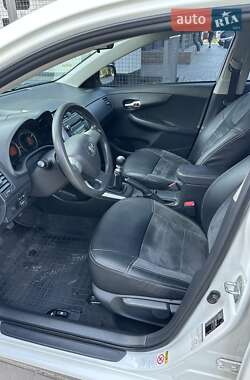 Седан Toyota Corolla 2012 в 