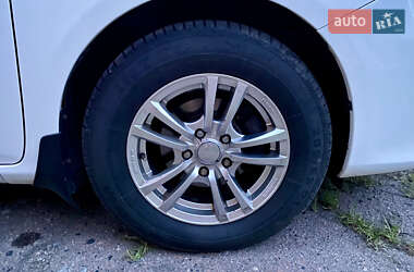 Седан Toyota Corolla 2012 в Полтаве